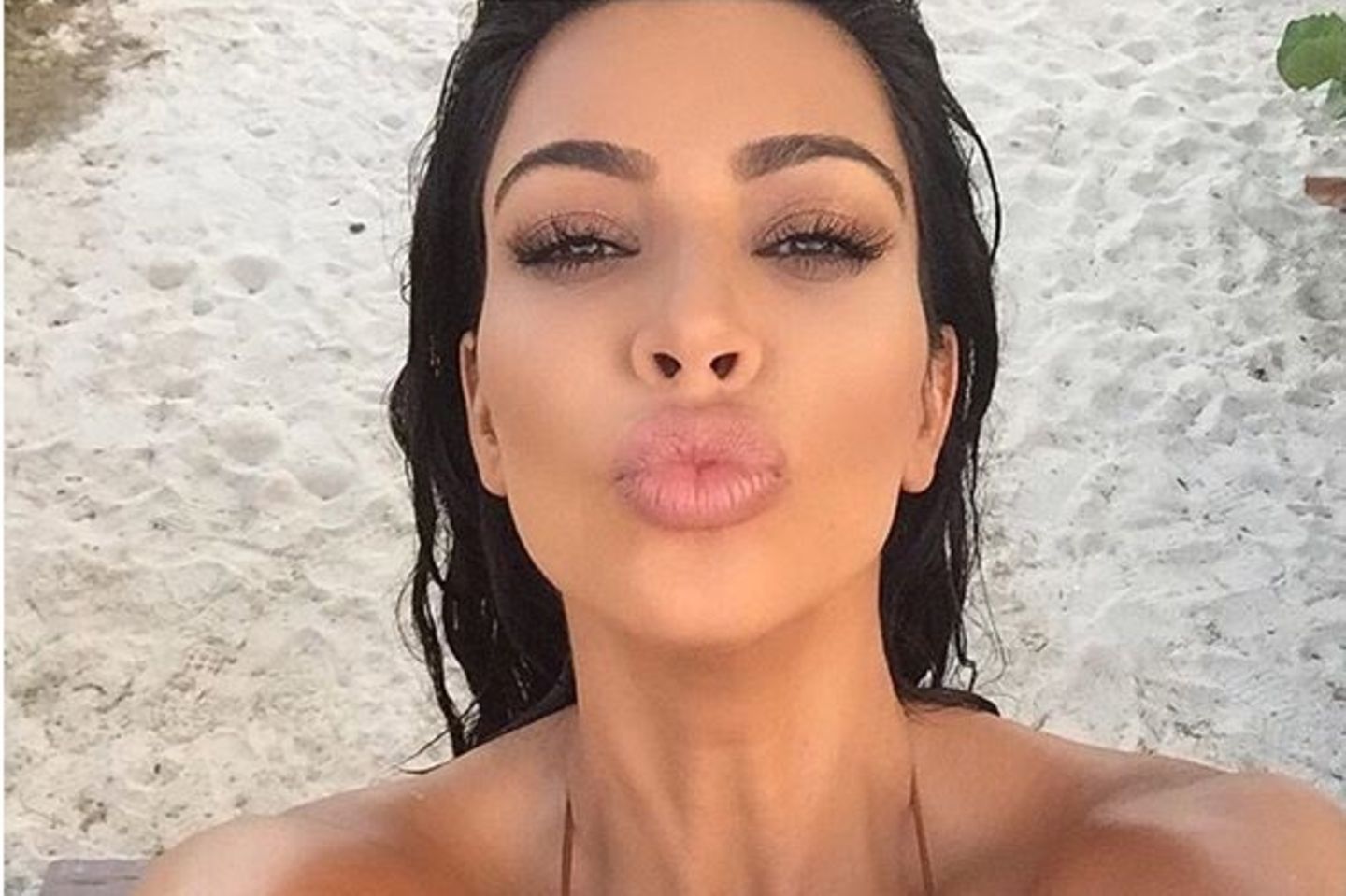 21 Hottest Pics Of Kim Kardashian In A Bikini | Traitslab